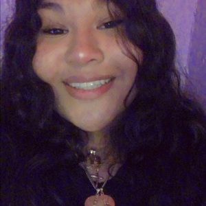 Meet your Posher, Briana